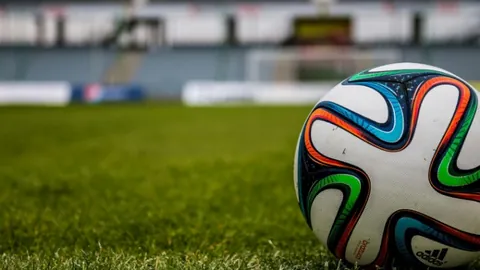 瓦伦西亚对阵马略卡：加亚与马马尔达什维利领衔，达德尔和浅野拓磨出战