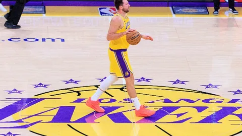 “曼城任命克魯肯为新青训总监”